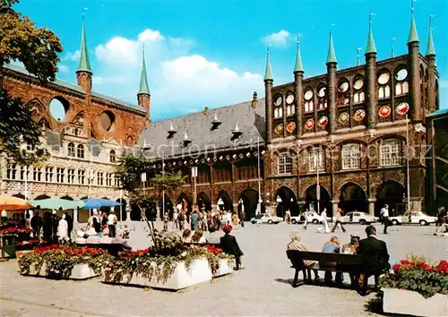 AK / Ansichtskarte Luebeck Rathaus mit Marktplatz Luebeck