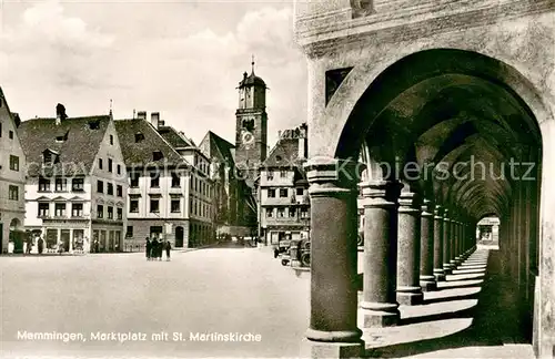 AK / Ansichtskarte Memmingen Marktplatz mit St. Martinskirche Memmingen