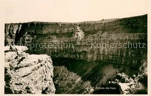 AK / Ansichtskarte Creux du Van Panorama Creux du Van