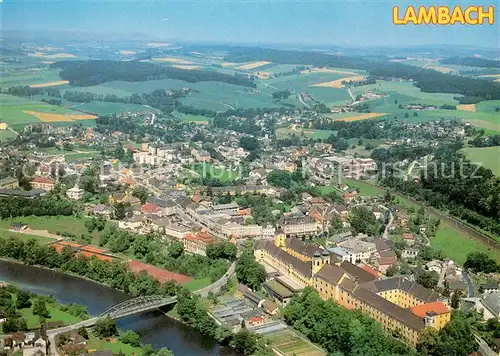 AK / Ansichtskarte Lambach_Oberoesterreich Fliegeraufnahme mit Benediktinerstift Lambach_Oberoesterreich