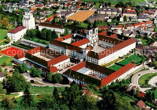 AK / Ansichtskarte Kremsmuenster Benediktinerstift Fliegeraufnahme Kremsmuenster