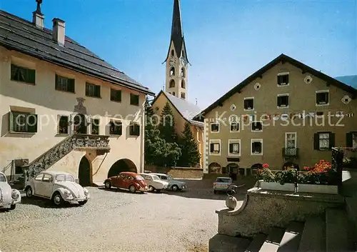 AK / Ansichtskarte Zuoz_GR Dorfplatz mit Engadiner Haeuser Zuoz_GR