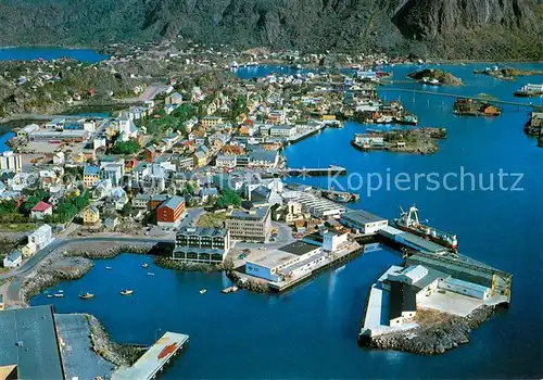 AK / Ansichtskarte Svolvær Sentrum sett fra fly Svolvær