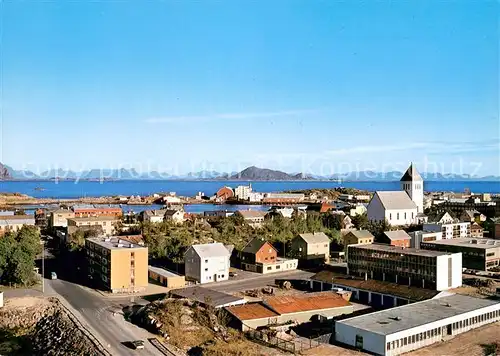 AK / Ansichtskarte Svolvær med kirken Panorama Svolvær