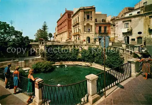 AK / Ansichtskarte Siracusa Fontana Aretusa con i papiri Siracusa