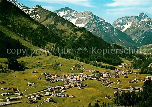AK / Ansichtskarte Riezlern_Kleinwalsertal_Vorarlberg mit Hirschegg Elfer und Zwoelferkogel und Widderstein Riezlern_Kleinwalsertal