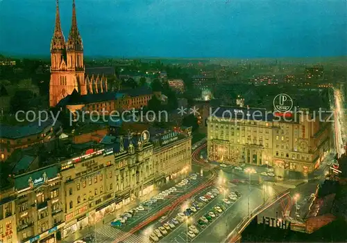 AK / Ansichtskarte Zagreb Stadtzentrum bei Nacht mit Kirche Zagreb