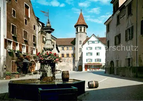 AK / Ansichtskarte Maienfeld Staedtliplatz mit Brunnen Maienfeld