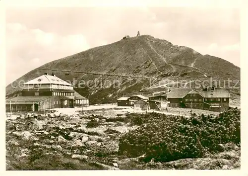 AK / Ansichtskarte Schneekoppe_Snezka mit Schlesierhaus und Riesenbaude Schneekoppe Snezka