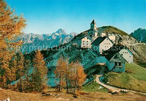 AK / Ansichtskarte Monte_Lussari Santuario di Monte Lussari con i Gruppi del Mangart e del Cacciatore Monte Lussari