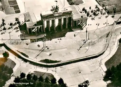 AK / Ansichtskarte Berlin Fliegeraufnahme Brandenburger Tor Berlin