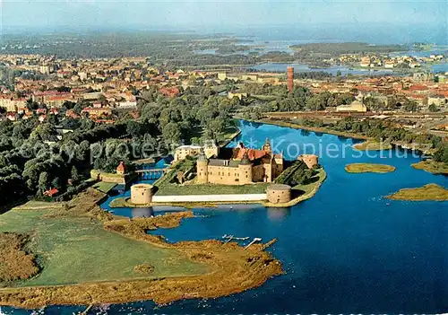 AK / Ansichtskarte Kalmar Slottet och en del av staden fran luften Kalmar