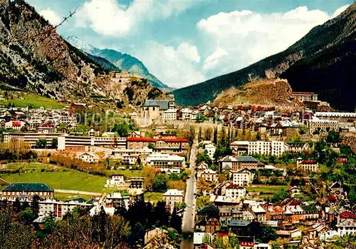 AK / Ansichtskarte Briancon La ville basse de Sainte Catherine Vieille ville fortifiee par Vauban et au fond le Chaberton et l Italie Briancon
