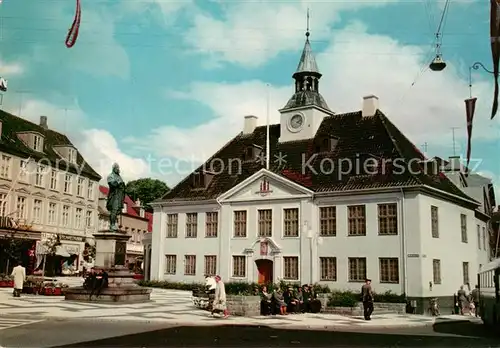 AK / Ansichtskarte Randers Radhuset Rathaus Denkmal Randers