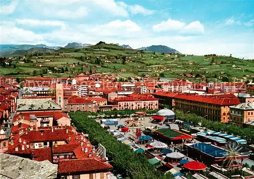 AK / Ansichtskarte Pinerolo Piazza Vittorio Veneto Pinerolo