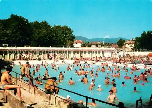 AK / Ansichtskarte Velingrad Schwimmbad mit Mineralwasser Velingrad