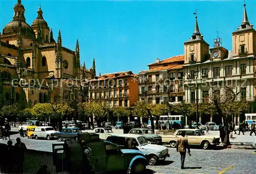 AK / Ansichtskarte Segovia Catedral y Plaza Mayor Segovia