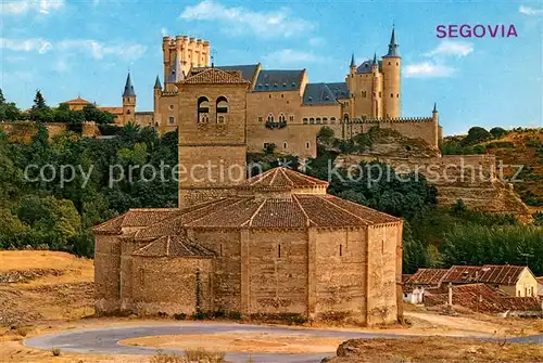 AK / Ansichtskarte Segovia Iglesia de la Vera Cruz Caballeros Templarios al fondo El Alcazar Segovia