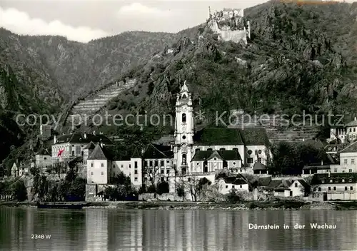 AK / Ansichtskarte Duernstein_Wachau mit Kirche und Festung Duernstein_Wachau