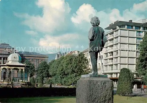 AK / Ansichtskarte Bergen_Norwegen City Park Statue of Edvard Grieg Hotel Norge Bergen Norwegen