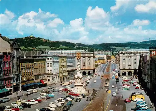 AK / Ansichtskarte Linz_Donau Hauptplatz mit Dreifaltigkeitss?ule und P?stlingberg Linz_Donau