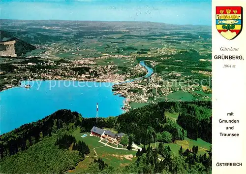 AK / Ansichtskarte Gmunden_Salzkammergut Fliegeraufnahme mit Gaestehaus Gruenberg und Traunsee Gmunden Salzkammergut