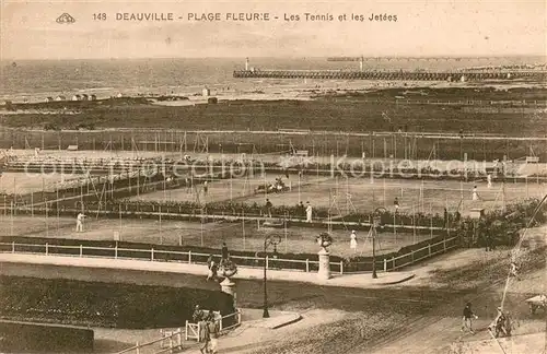 AK / Ansichtskarte Deauville sur Mer Les tennis et les jetees Deauville sur Mer