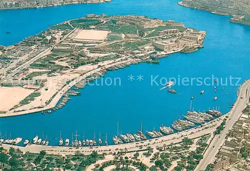 AK / Ansichtskarte Malta Yacht Marina Marsamxett Harbourg Vue aerienne Malta