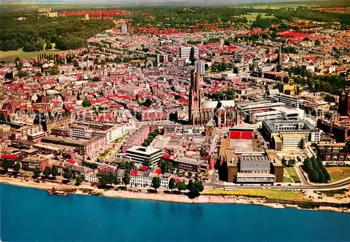 AK / Ansichtskarte Arnhem Rijnkade med gezicht op de stad vanuit de lucht Arnhem