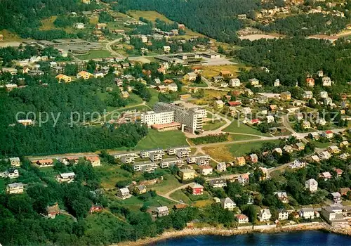 AK / Ansichtskarte Molde Parti ved Fylkessjukehuset Fliegeraufnahme Molde