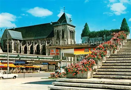 AK / Ansichtskarte Tours_Indre et Loire Eglise Saint Julien et Rue Nationale Tours Indre et Loire