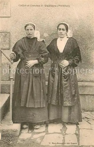 AK / Ansichtskarte Guilliers Coiffes et costumes de la region Guilliers