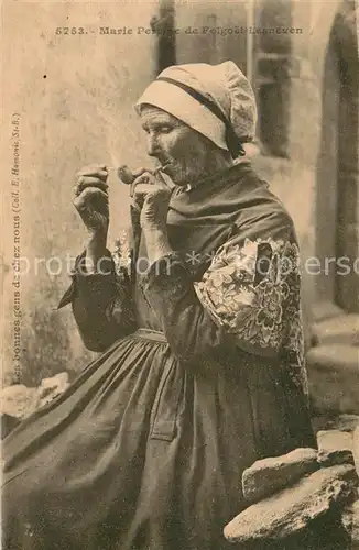 AK / Ansichtskarte Le_Folgoet Marie Perrine Vieille femme Costumes Le_Folgoet