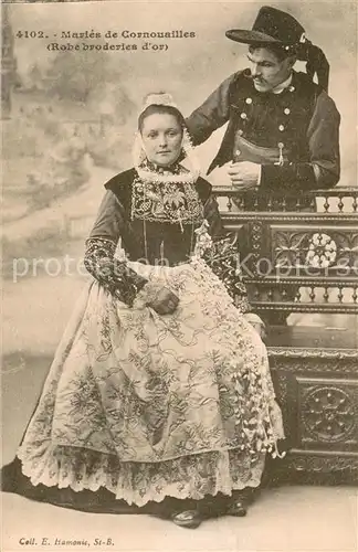 AK / Ansichtskarte Cornouaille_Region_Quimper Maries de la region Costumes Hochzeitstracht 