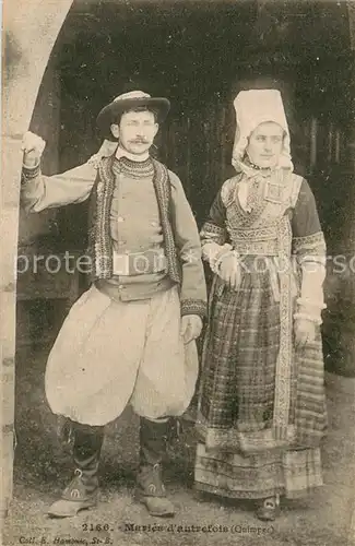 AK / Ansichtskarte Quimper Maries d autrefois Costumes Hochzeitstracht Quimper