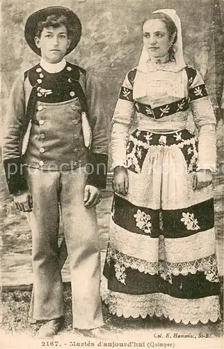 AK / Ansichtskarte Quimper Maries d aujourd hui Costumes Hochzeitstracht Quimper