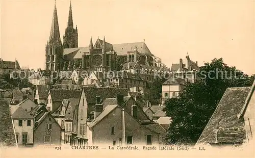 AK / Ansichtskarte Chartres_Eure_et_Loir Vue sur la cathedrale Chartres_Eure_et_Loir