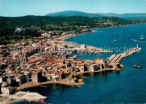 AK / Ansichtskarte Saint_Tropez_Var Vue aerienne sur la Pouncho les vieux quartiers et le Port Saint_Tropez_Var