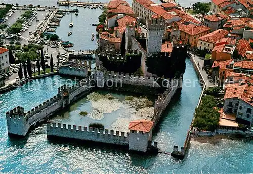 AK / Ansichtskarte Sirmione_Lago_di_Garda Fliegeraufnahme Sirmione_Lago_di_Garda