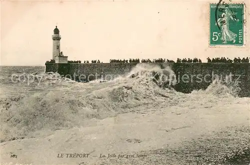AK / Ansichtskarte Le_Treport Phare Jetee par gros temps Le_Treport