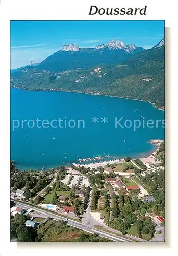 AK / Ansichtskarte Doussard Sur les rives du lac dAnnecy Vue aerienne du port et la plage Les Dents de Lanfon et la Tournette Doussard