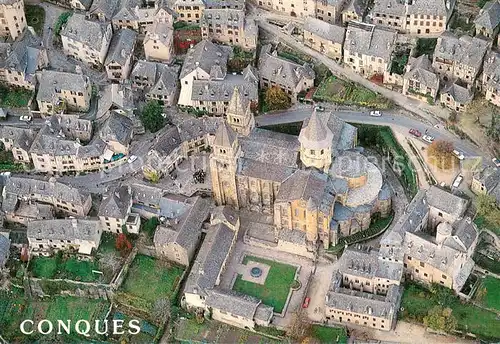 AK / Ansichtskarte Conques_en_Rouergue_Aveyron Basilique Sainte Foy XIIIe siecle vue aerienne 