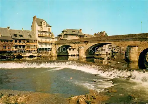 AK / Ansichtskarte Espalion Pont sur le Lot Chaussee vieilles maisons Espalion