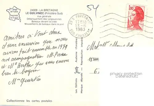 AK / Ansichtskarte Le_Guilvinec Vue generale aerienne Debarquement des langoustines Bateaux devant la creiee Mouvements de bateaux dans le port Le_Guilvinec