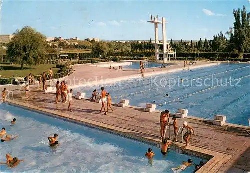 AK / Ansichtskarte Salon de Provence La Piscine Salon de Provence