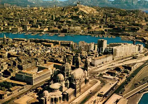 AK / Ansichtskarte Marseille_Bouches du Rhone Cathedrale vieux port Basilique Notre Dame de la Garde vue aerienne Marseille