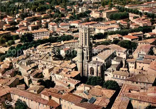 AK / Ansichtskarte Aix en Provence Cathedrale Saint Sauveur vue aerienne Aix en Provence