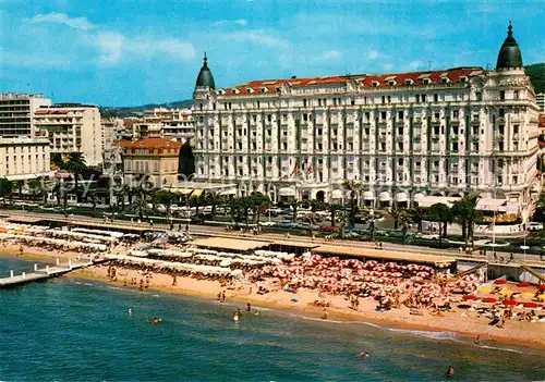 AK / Ansichtskarte Cannes_Alpes Maritimes Hotel Carlton Nouvelle Croisette et la plage vue aerienne Cannes Alpes Maritimes