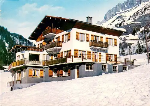 AK / Ansichtskarte La_Giettaz Chalet Hotel de l Escale en hiver La_Giettaz