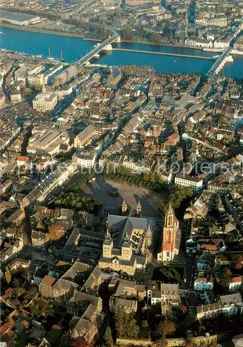 AK / Ansichtskarte Maastricht St Servaasbasiliek en St Janskerk Fliegeraufnahme  Maastricht